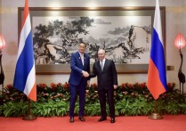 首次会晤！泰国总理赛塔于北京会见俄罗斯总统普京！邀请普京来泰国！